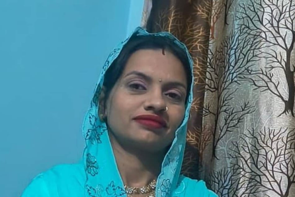 Poonan war offenbar von ihrem Äußeren besessen, niemand durfte schöner sein.