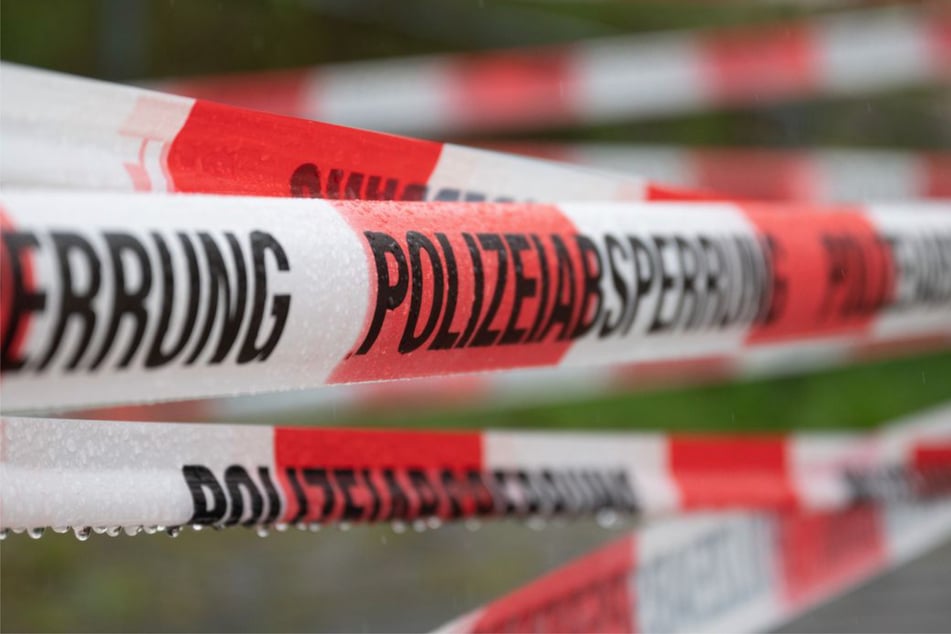 Die Polizei sperrte den betroffenen Bereich ab. (Symbolbild)