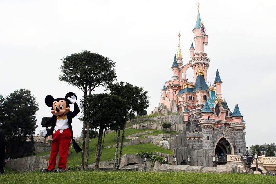 Der Brite hatte sich im Disneyland Paris für eine Hochzeit eingemietet.