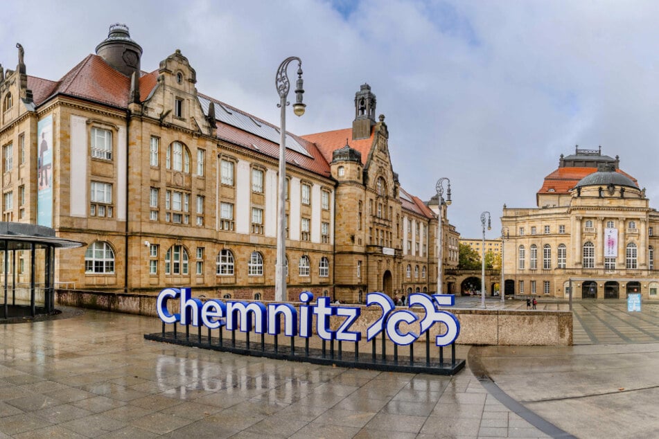 Kunstsammlungen und Oper sind gute Optionen für schlechtes Wetter.