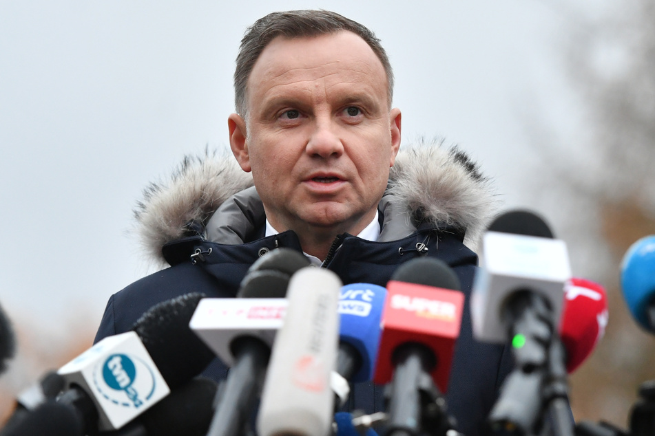 Polens Präsident Andrzej Duda sieht keine Handhabe die Ukraine an den laufenden Ermittlungen zum Raketen-Einschlag in Ostpolen einzubinden.