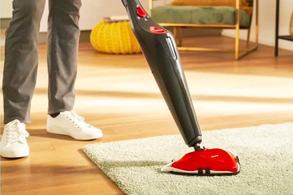 Den Vileda Dampfmopp gibt's bei Lidl ab Mittwoch (1.4.) für unter 50 Euro