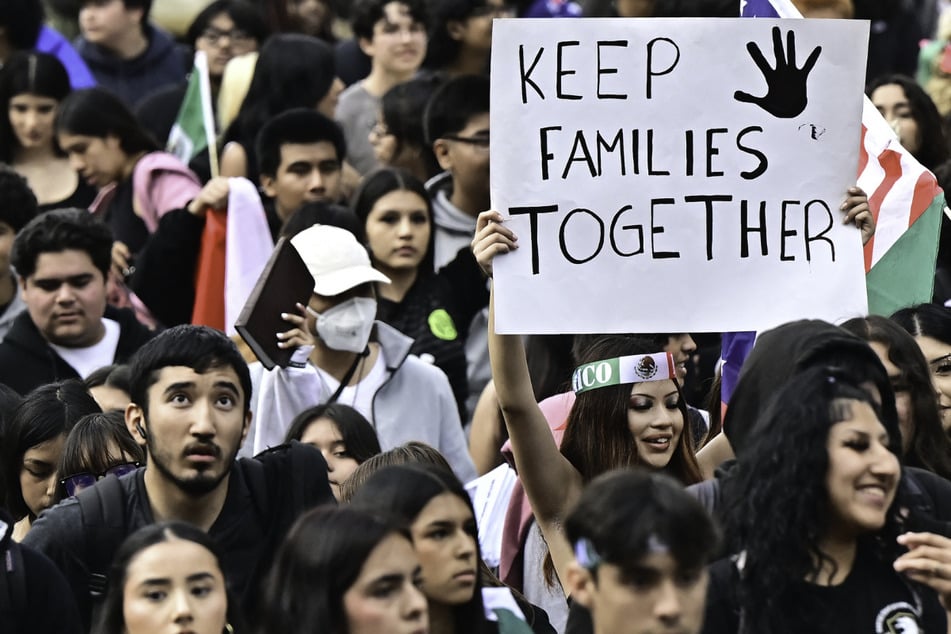 Trump administration reinstates legal status of child receiving life-saving medical treatment
