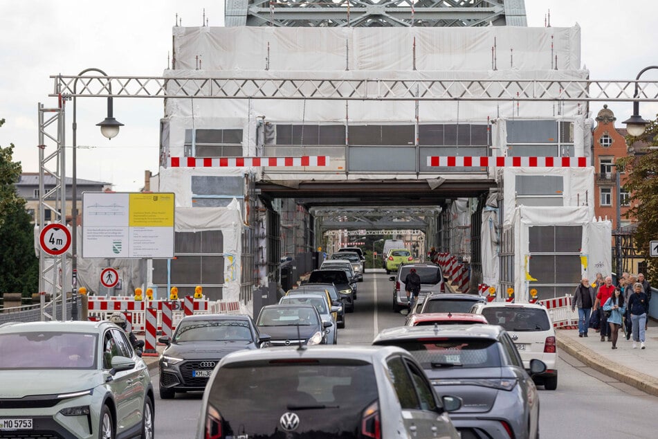 Dresden: "Blaues Wunder" für Autofahrer: Dresdner Brücke an mehreren Wochenenden dicht!