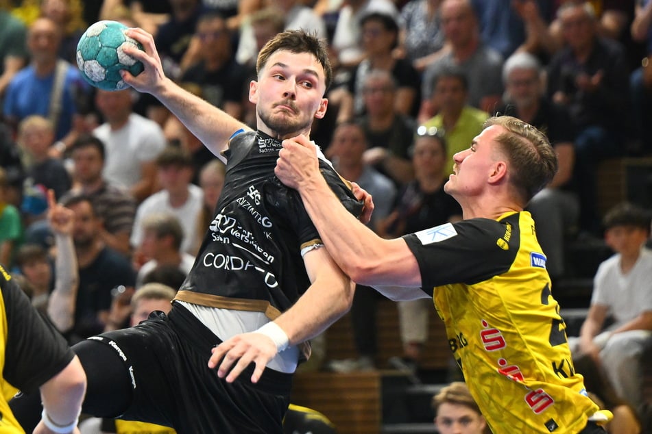 Timo Löser (25, l.), mit 153 Toren Dresdens bester Torschütze der vergangenen Saison, schuftet aktuell mit seinen Kollegen für einen erfolgreichen Saisonstart.