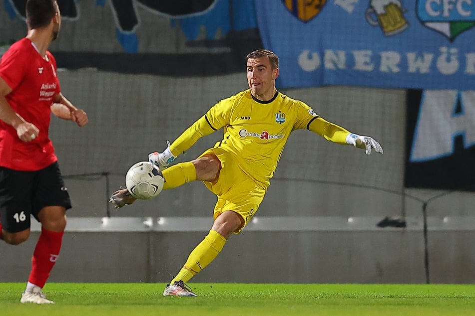 CFC-Keeper Daniel Adamczyk kann sich auf seine Abwehr verlassen: Seit 399 Spielminuten sind die Himmelblauen ohne Gegentor.