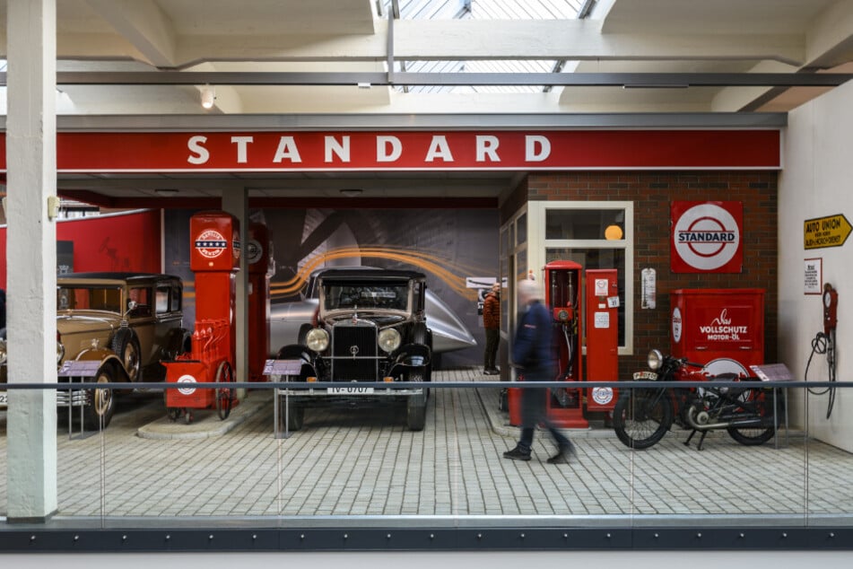 Im August-Horch-Museum erfahrt Ihr alles über die Geschichte der Autos.