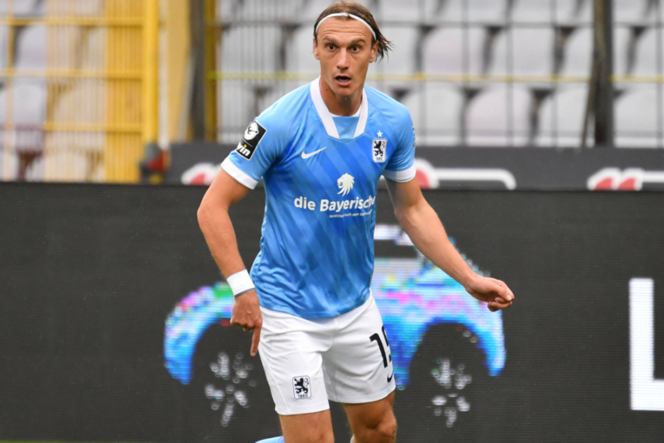 Martin Pusic (33) vom TSV 1860 München hat sich im Abschlusstraining vor dem Spiel gegen Dynamo Dresden verletzt.
