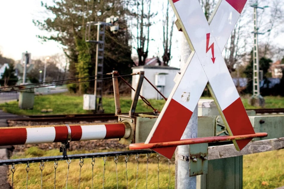 Die Rettungskräfte versuchten alles, doch die Verletzungen der 80-Jährigen waren zu gravierend. (Symbolfoto)