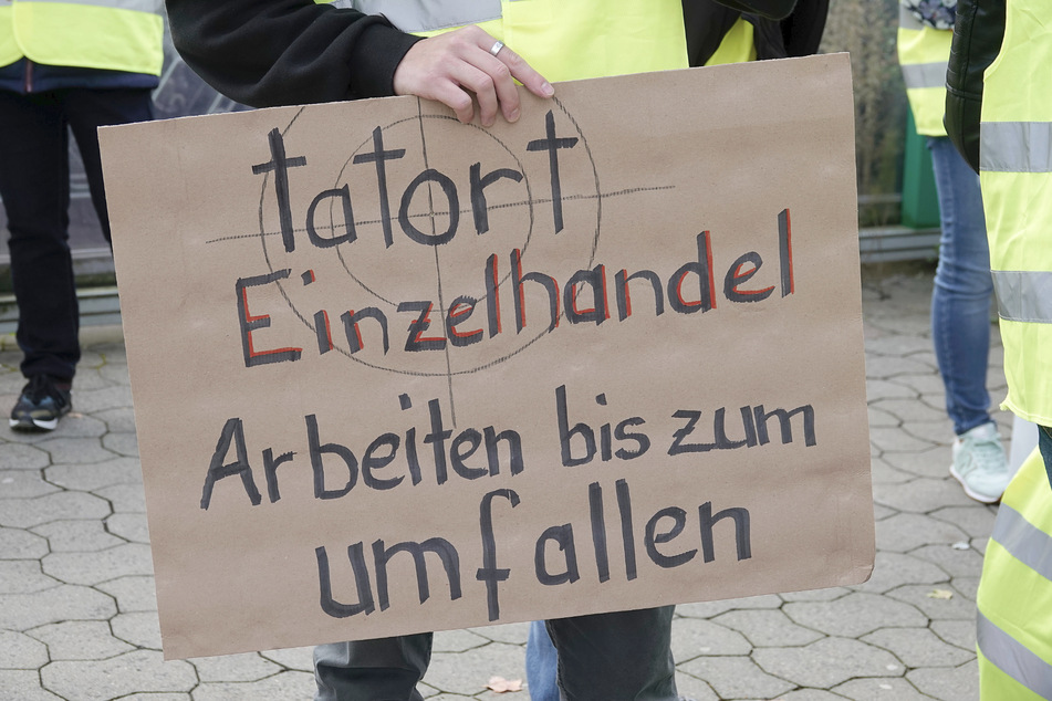 Streik der ver.di-Jugend vor dem Chemnitz-Center