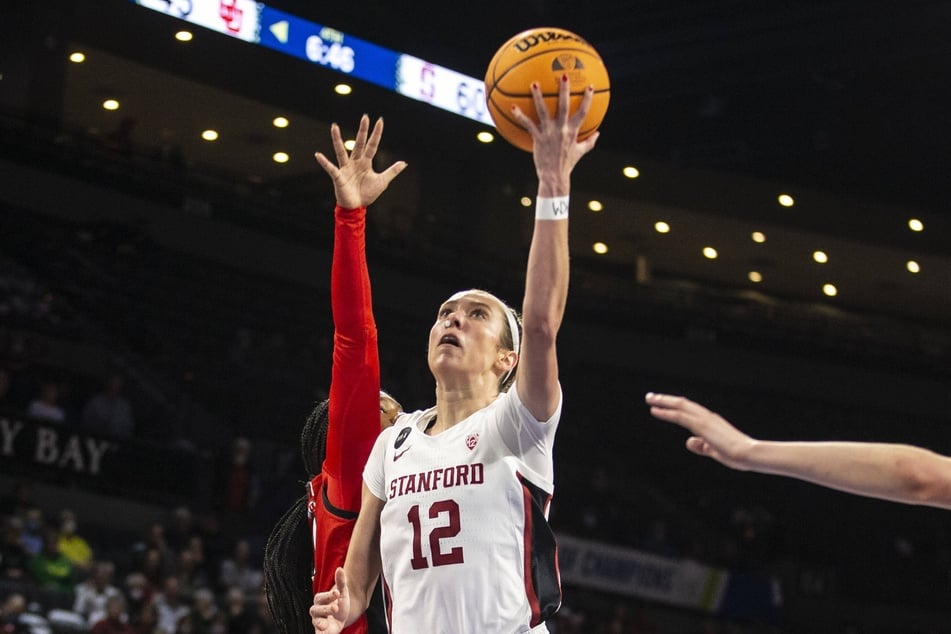 Stanford guard Lexie Hull led the Cardinal with 13 points against Montana State.