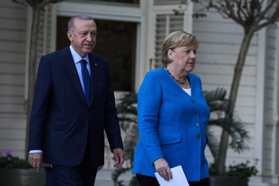 Ziemlich beste Freunde? Merkels Abschiedsbesuch bei Erdogan