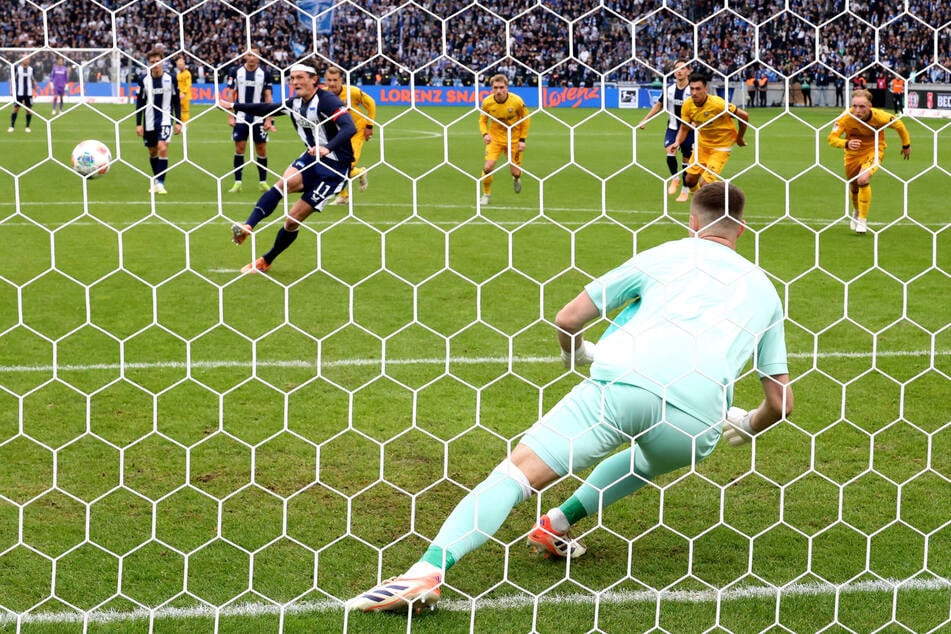 Das 2:0 von Berlin durch den Elfmeter von Fabian Reese fiel in der Minute 45.+1. Danach war die Messe gelesen.