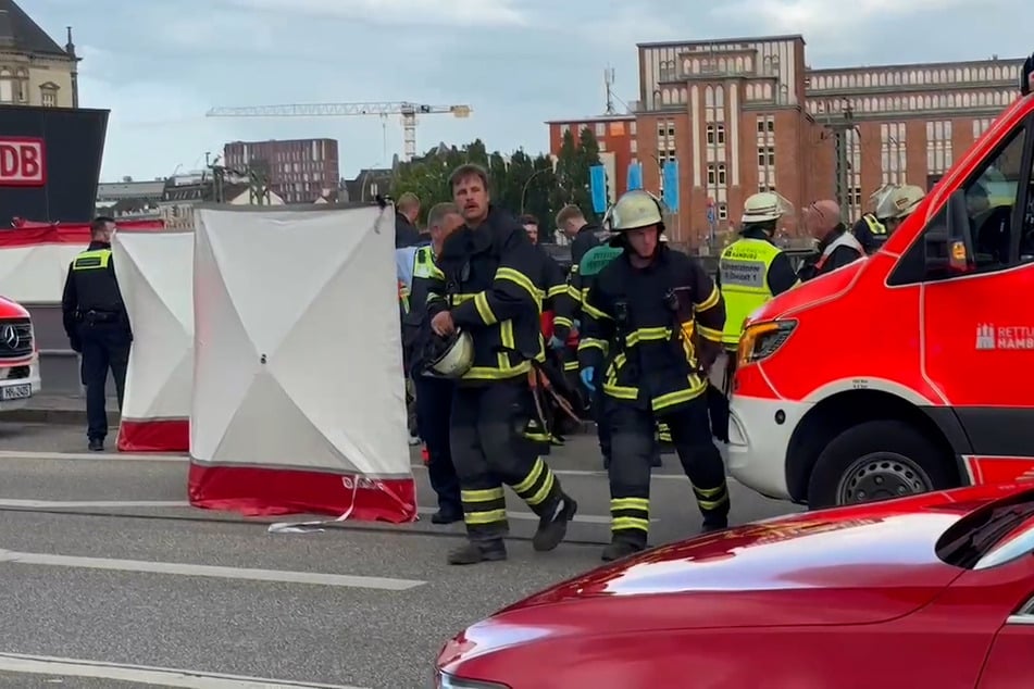 18 Menschen waren am Freitag bei einer Messerattacke am Hamburger Hauptbahnhof verletzt worden.