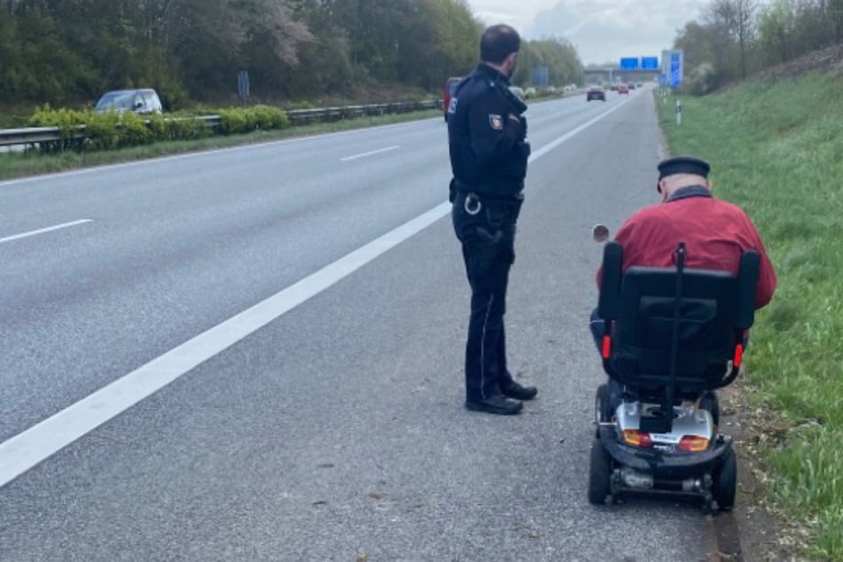 Die Polizei stoppte einen falsch abgebogenen Rentner auf der Autobahn.