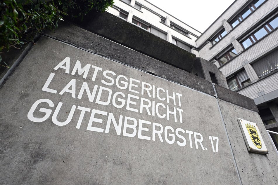 Mitbewohner mit Küchenmesser erstochen: Mann muss fünfeinhalb Jahre hinter Gitter