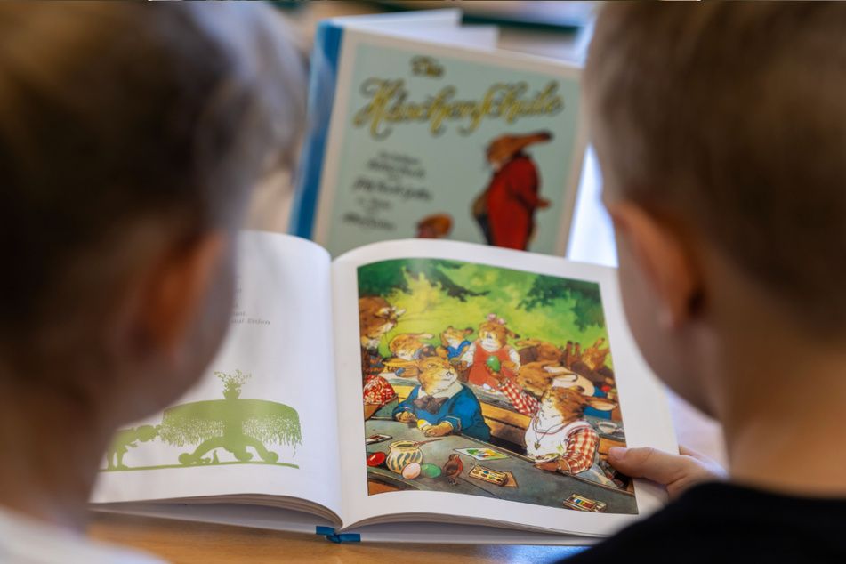 Jedes Jahr bekommen Erstklässler an der Ernst-Schneller-Schule in Kirchberg das Buch zur Einschulung geschenkt.