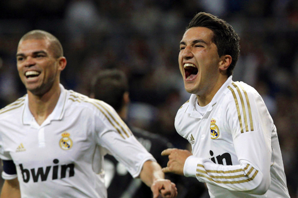 Zwischen 2011 und 2013 stand Nuri Sahin (33, r.) bei Real Madrid in LaLiga unter Vertrag, allerdings stand er nur zehn Mal auf dem Rasen. (Archivfoto)