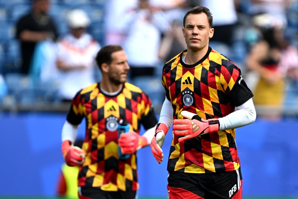 Bei der WM musste sich Oliver Baumann (l.) hinter Manuel Neuer (40) einreihen. Ein Schock, wie der 36-Jährige offen zugab.
