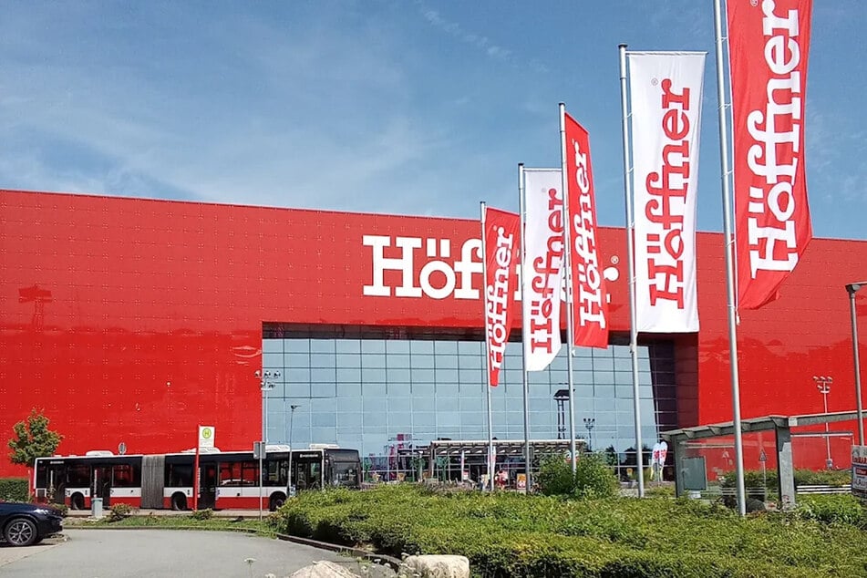 Am Sonntag (1.2.) gibt's bei Höffner diese schönen Sachen zu Sparpreisen