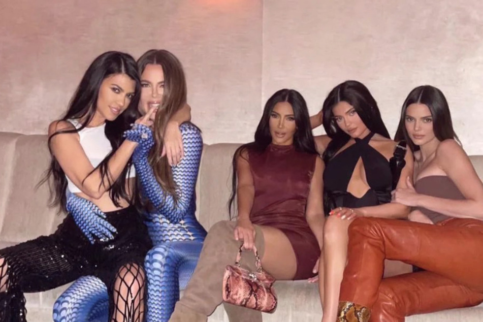 Kim Kardashian celebrates in sister style after feud with Kourtney Kardashian