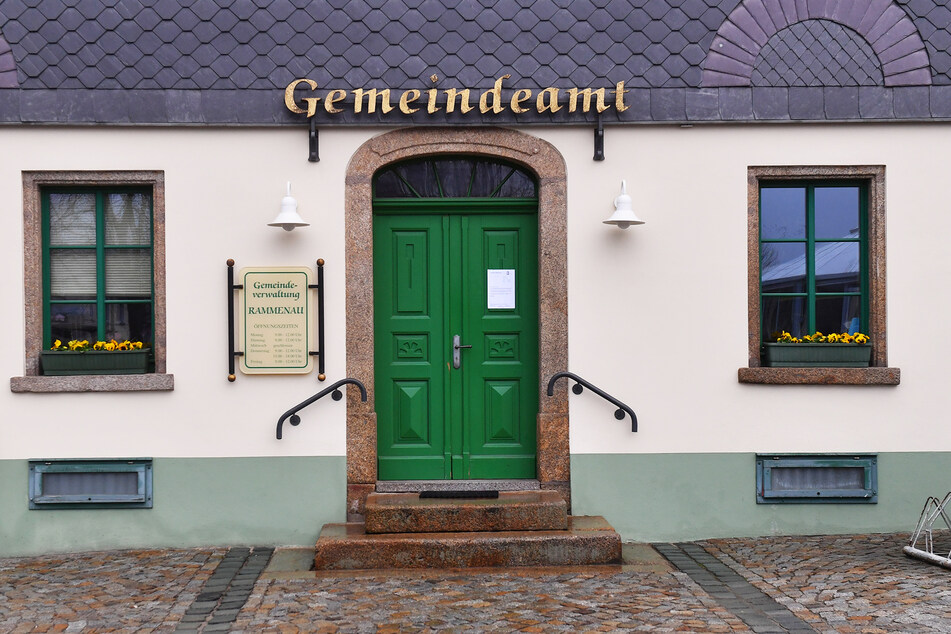 Statt vom Gemeindeamt leitet Rammenaus Bürgermeister die Amtsgeschäfte von zu Hause aus.