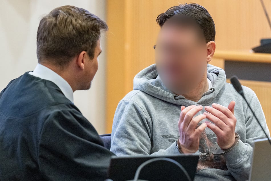 Onkel brutal erschlagen: Mord aus Rache endet mit lebenslanger Haft für 51-Jährigen