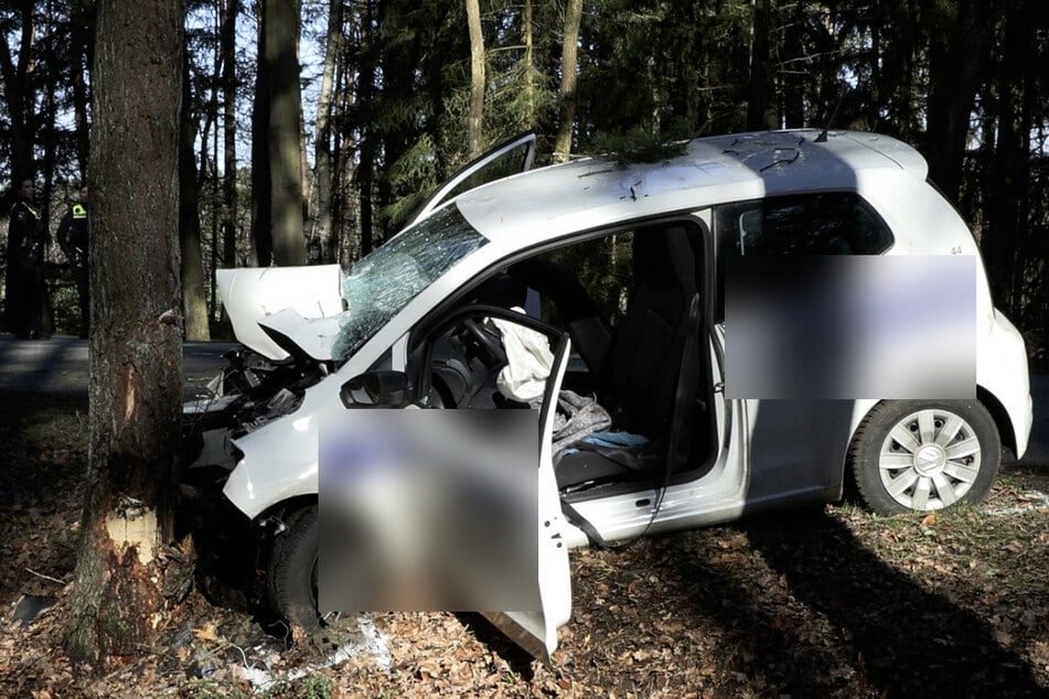 Bei einem Unfall im Landkreis Uelzen ist ein Mann schwerst verletzt worden.