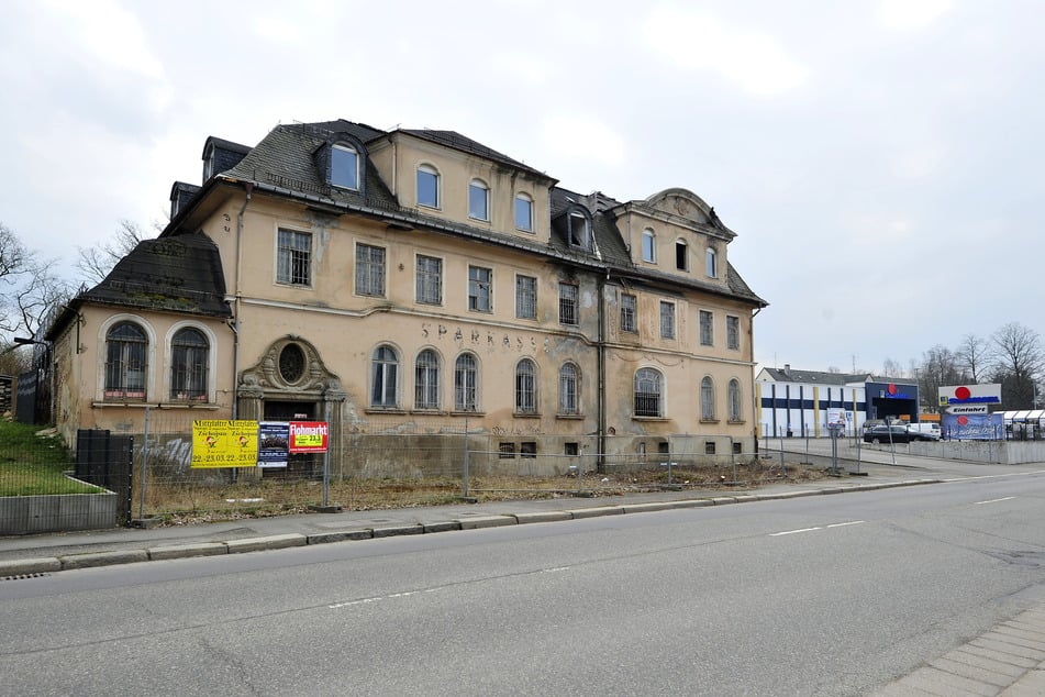 Auf das Gelände der alten Sparkasse in Chemnitz-Siegmar zieht bald ein Aldi-Markt.