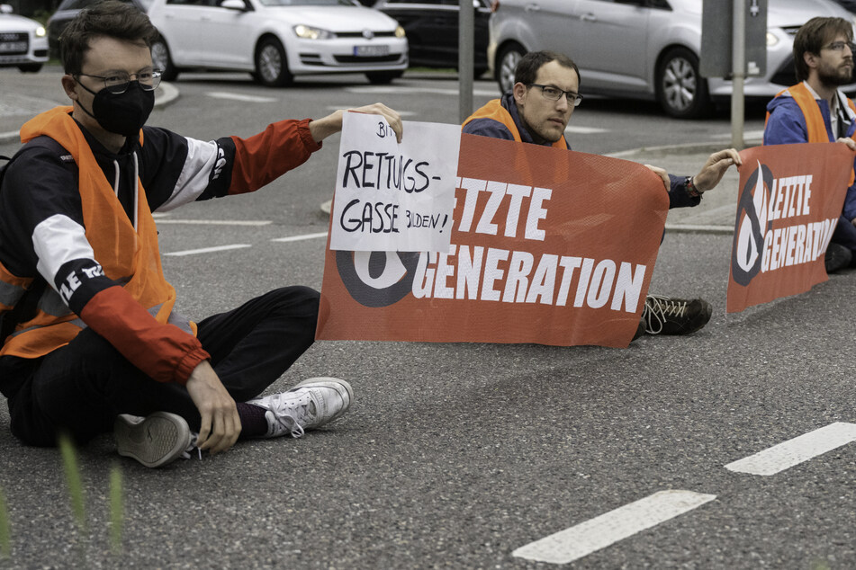 Die Aktivisten gehören zu Gruppe "Aufstand der letzten Generation".