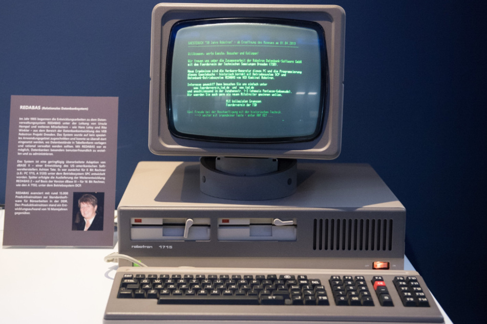 Auch der Bürocomputer PC 1715 gehört zu den Ausstellungsstücken. 1984 wurde er vorgestellt.