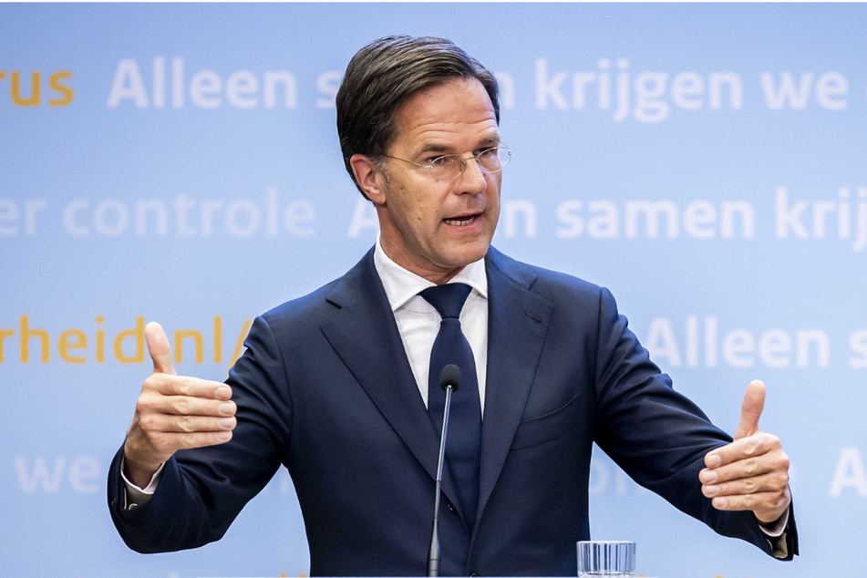 Wegen einer gestiegenen Anzahl Neuinfektionen sieht sich die niederländische Regierung um Mark Rutte (54) zu einer Verschärfung der Corona-Maßnahmen gezwungen.