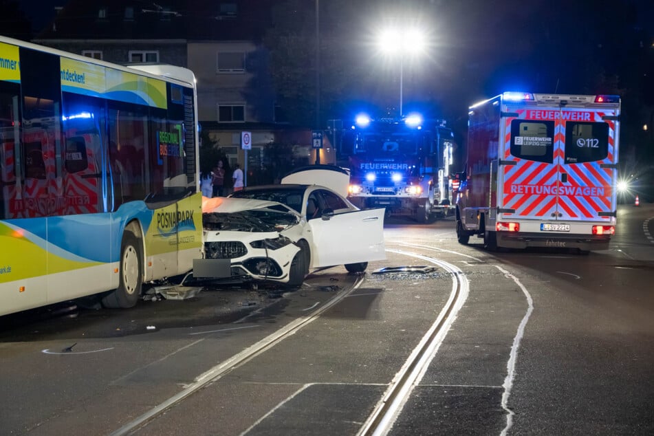 Wie es zu dem Crash kam, war zunächst unklar.
