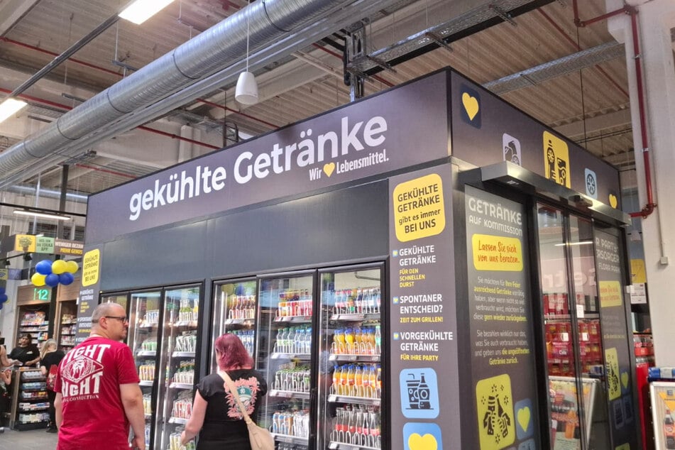 ... einen XXL-Getränkekühlschrank ...