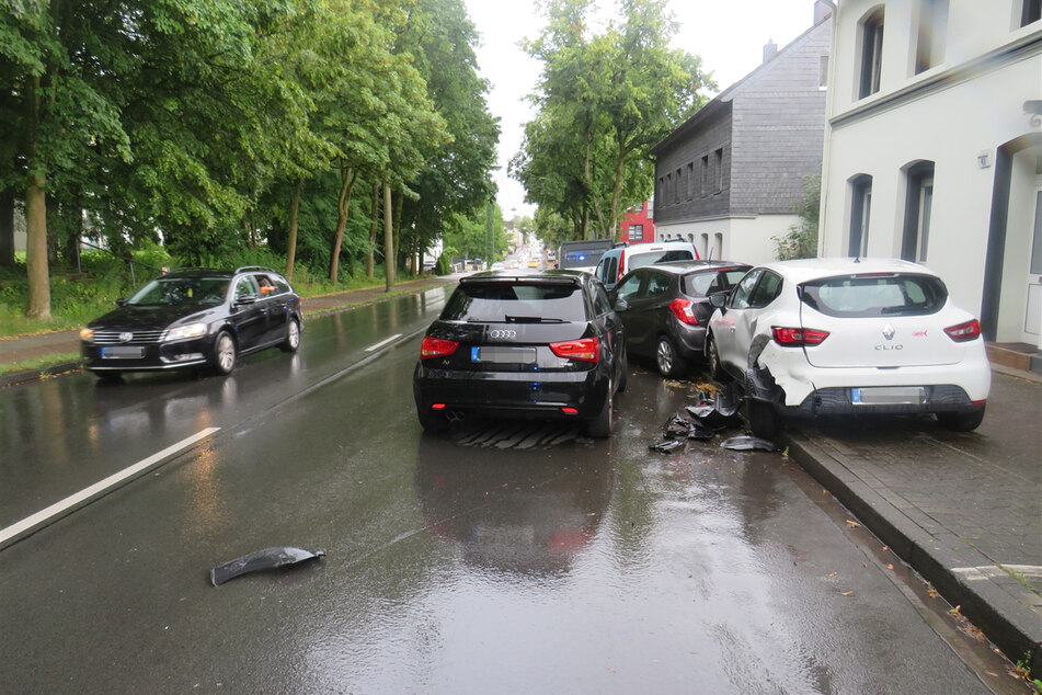 Ein angetrunkener Wuppertaler (56) verursachte in Haan einen schweren Auffahrunfall.