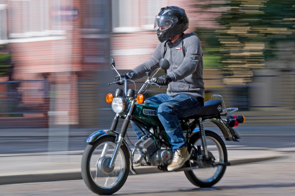 Ein Mopedfahrer konnte flüchten. (Symbolbild)