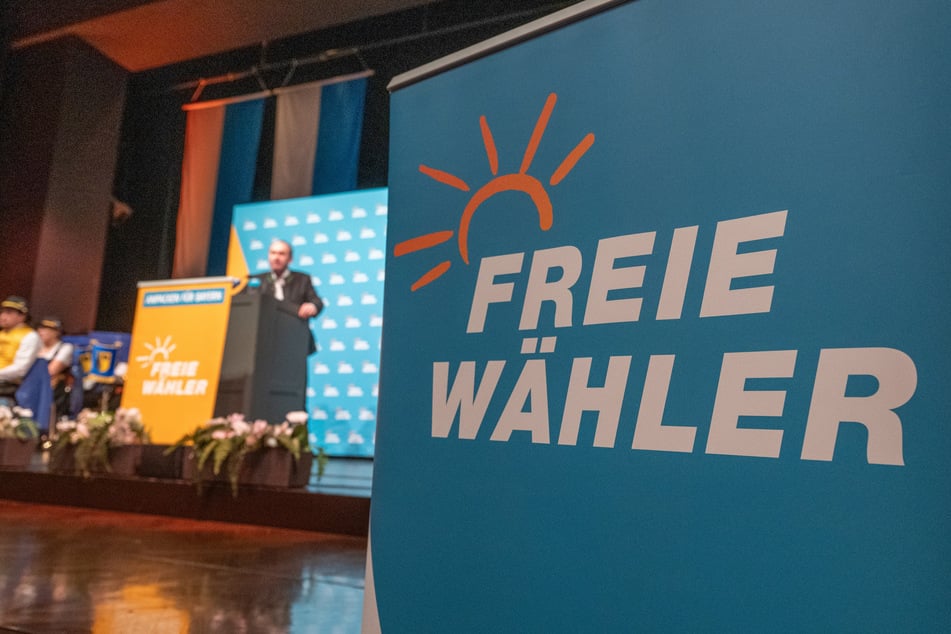 Beim Dreikönigstreffen der Freien Wähler im Großen Kurhaus hält Hubert Aiwanger, stellvertretender Ministerpräsident und bayerischer Wirtschaftsminister der Freien Wähler, am 6. Januar 2024 eine Rede.