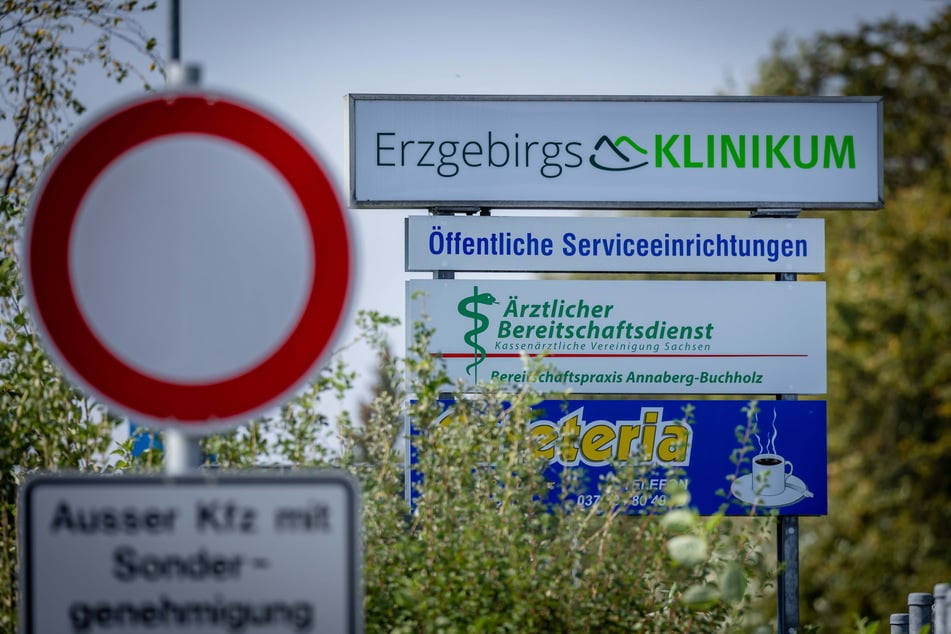 Große Aufregung am Erzgebirgsklinikum in Annaberg-Buchholz: Die Geschäftsführung hat dem langjährigen Chefarzt der Klinik für Gynäkologie fristlos gekündigt.