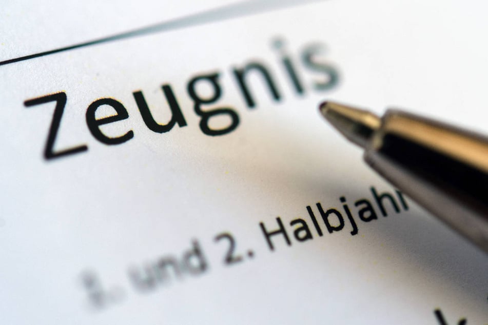 Nicht immer fallen die Noten, wie gewünscht aus - in diesem Fall kann man sich an verschiedene Sorgen-Hotlines wenden. (Symbolfoto)