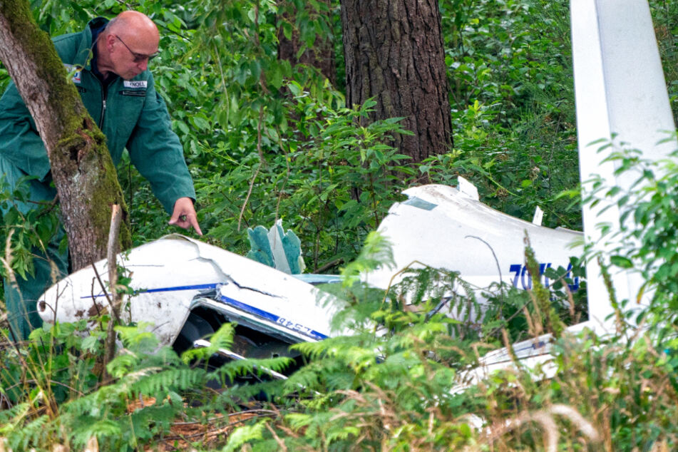 Zwei Segelflugzeuge waren am Sonnabend in der Nähe eines Flugplatzes abgestürzt.