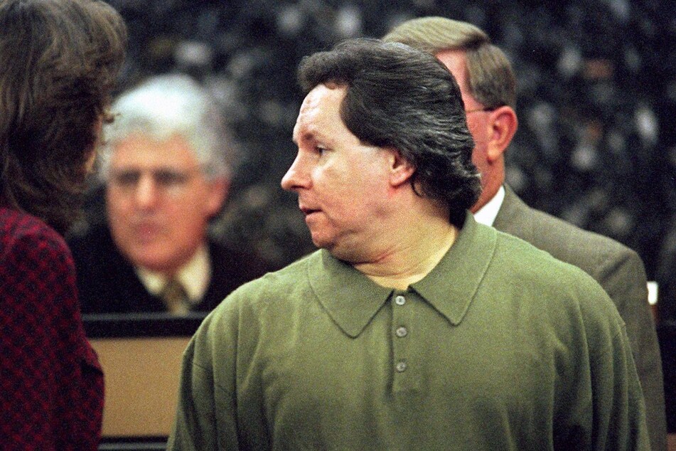 Opening arguments were held on January 20, 1999, in Duane Owen's trial for the murder of Karen Slattery.