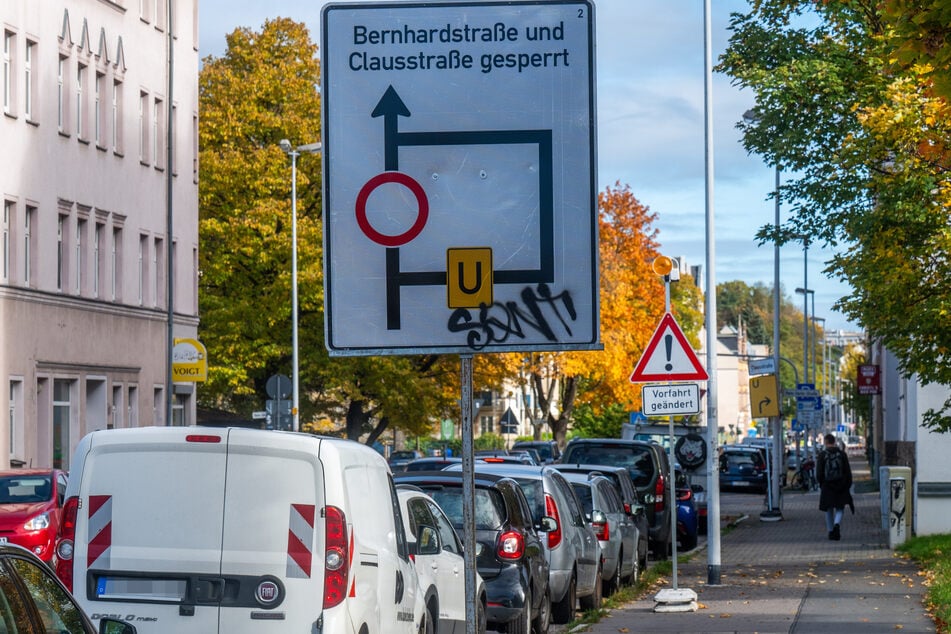 Grund für die Änderung ist die Vollsperrung der Clausstraße.