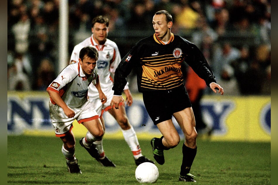 Scherz begann seine Karriere beim FC St. Pauli und absolvierte 96 Pflichtspiele für die Kiezkicker.