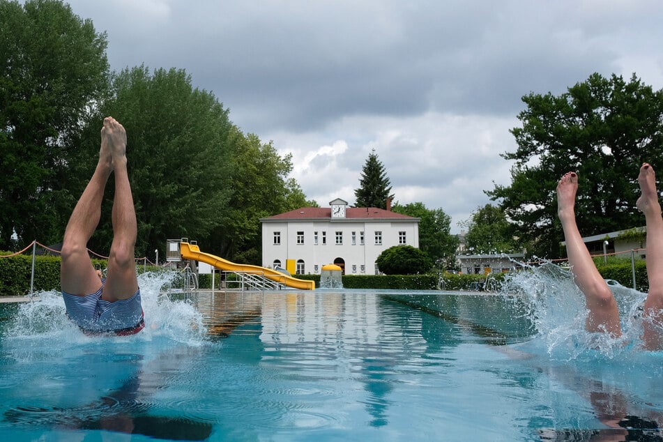 Ins Wasser gefallen: Für diesen Sommer ziehen Sachsens Freibäder eine mäßige Bilanz. (Archivbild)