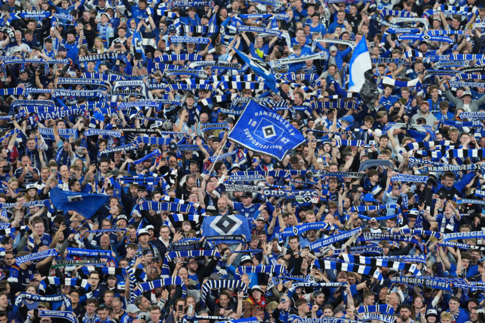7500 Tickets wurden im Gästeblock verkauft. Viele HSVFans stehen allerdings noch im Stau.