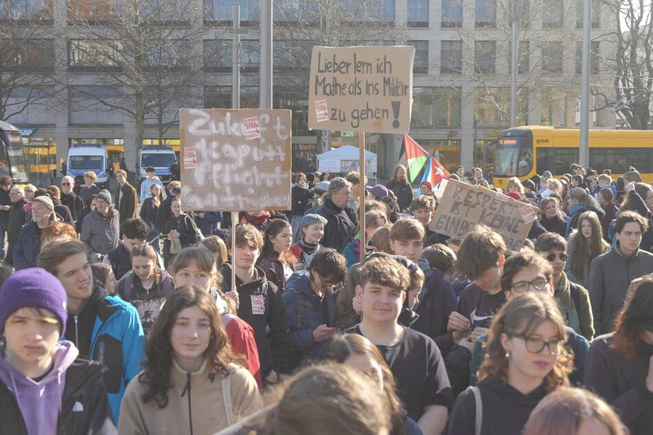 "Lieber lern ich Mathe als ins Militär zu gehen" - und das mag schon etwas heißen!