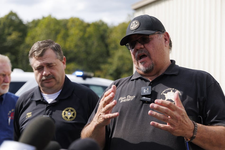 Sheriff Chris Davis informiert über den tragischen Vorfall.