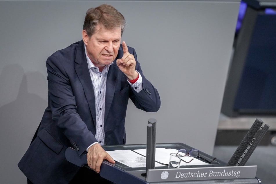 Der SPD-Bundestagsabgeordnete Ralf Stegner (65) war nach eigenen Angaben rein privat zu einem Treffen mit russischen Vertretern gereist.