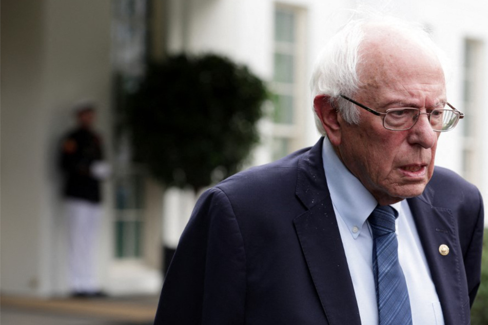 Hundreds of Bernie Sanders DNC delegates urge him to support ceasefire in Gaza