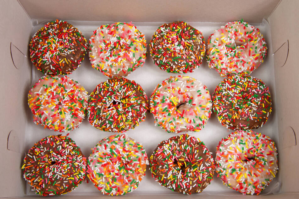National Donut Day: Freebie lovers go nuts for donuts!